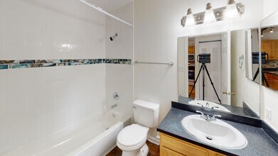 Interior Photo - Cambridge Woods