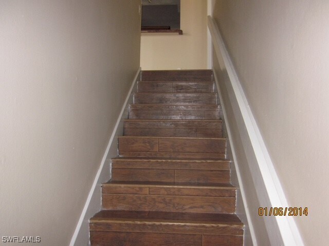 Building Photo - 169 Santa Clara Dr