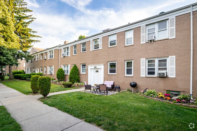 Foto del edificio - 3616 213th St