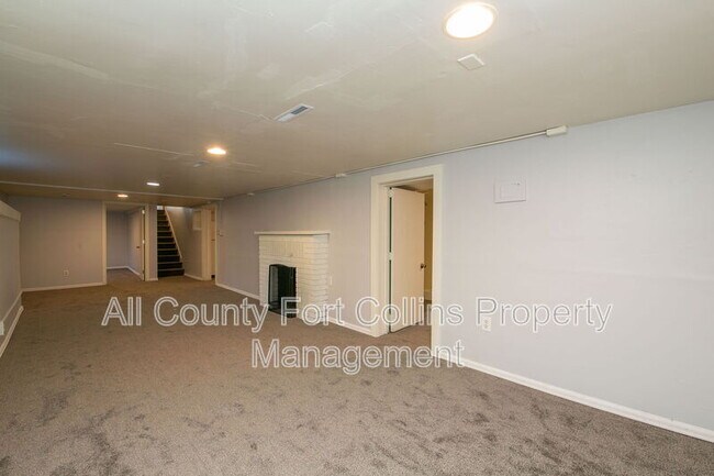 Building Photo - 224 S Loomis Ave
