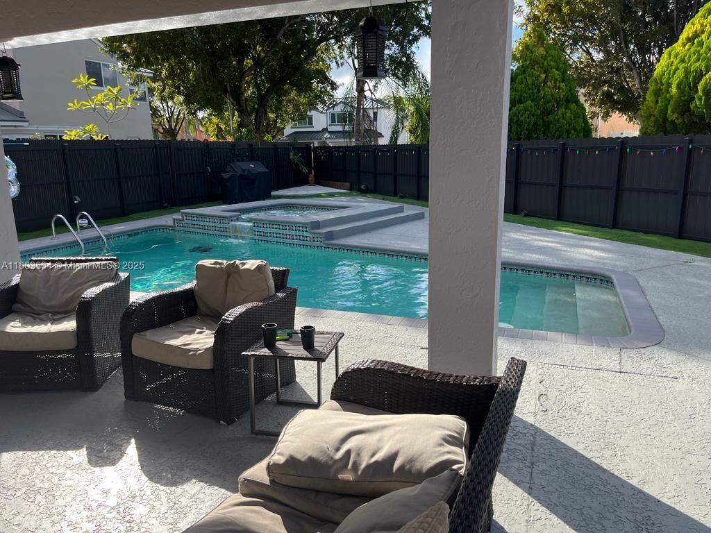 Primary Photo - 9953 SW 154th Ct