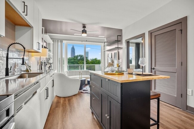 555 Boulevard - 555 Boulevard Apartments