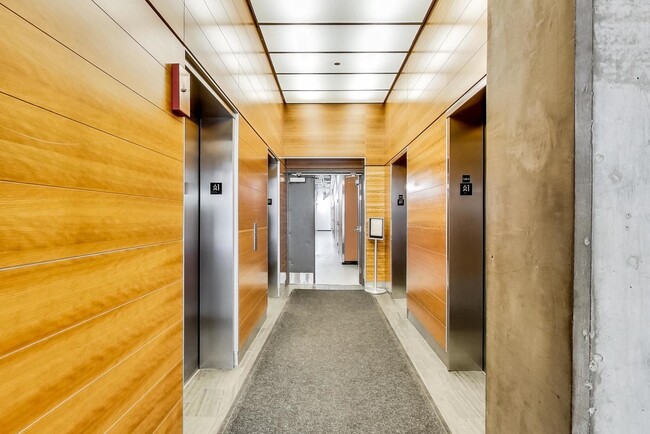 Building Photo - 1720 S Michigan Ave