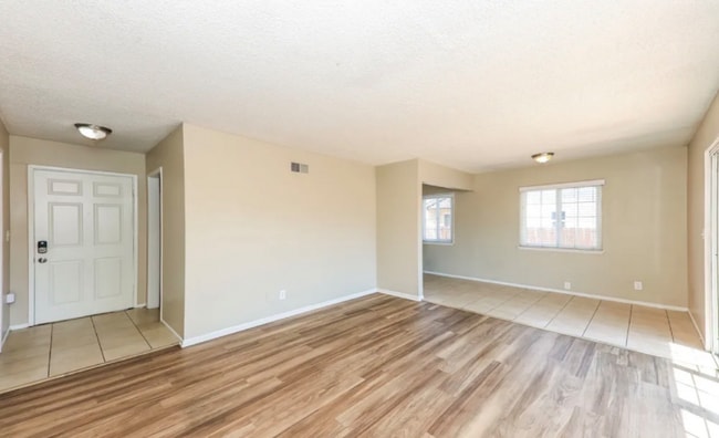 Building Photo - 2815 St Elmo Dr