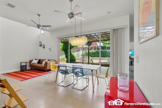 Foto del edificio - 5407 Agatha Cir