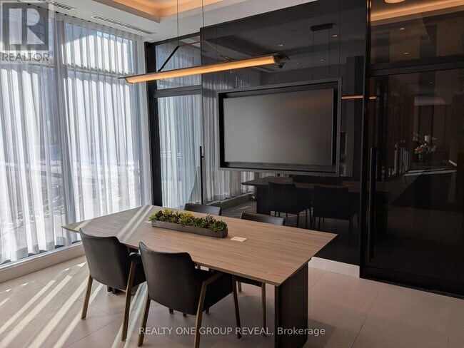 Photo du bâtiment - 1606 Charles St