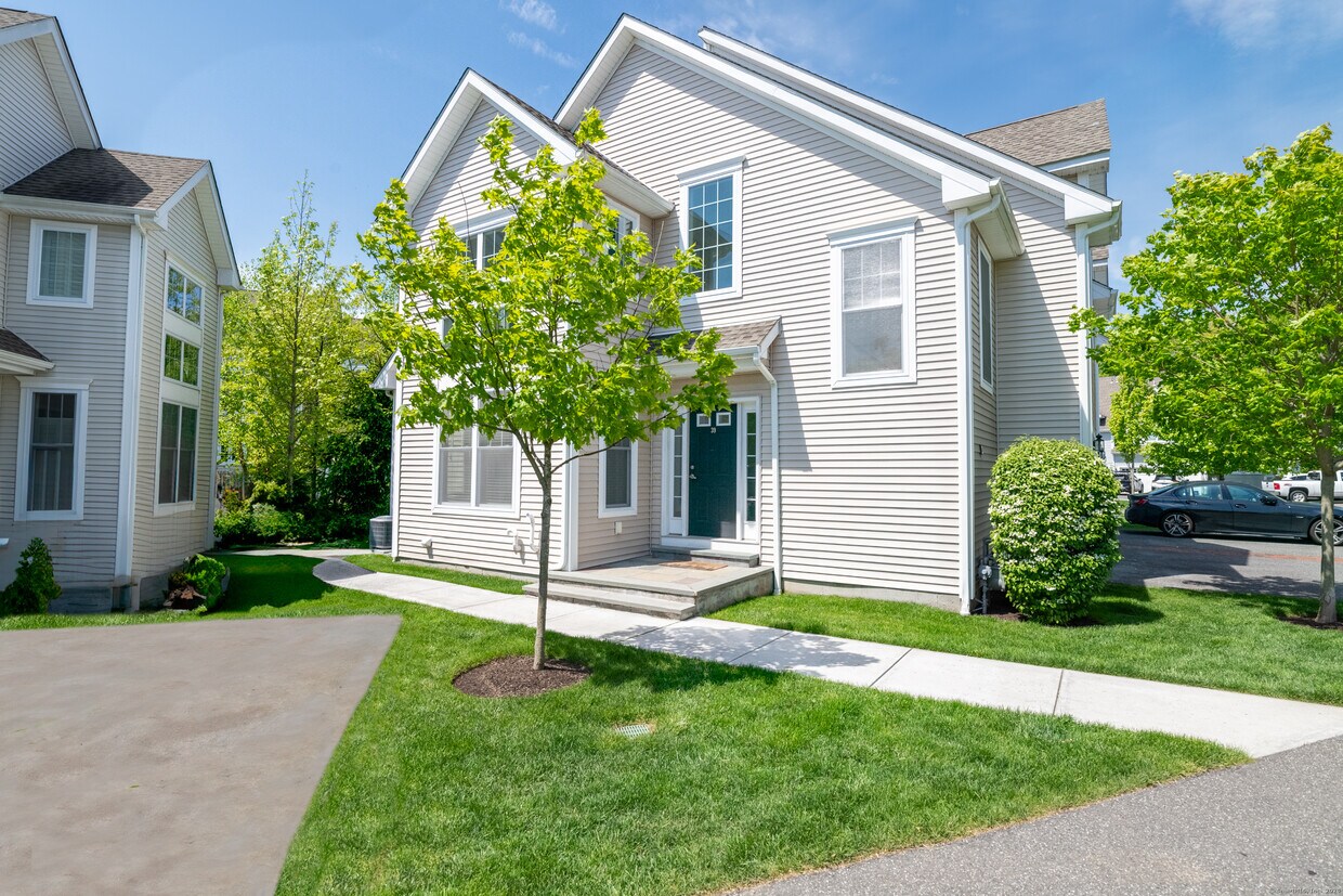 Foto principal - 39 Copper Square Dr