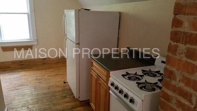 Building Photo - 439 MEIGS St