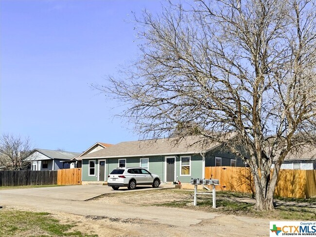 Foto del edificio - 1202 Hillyer-