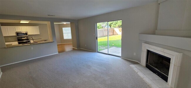 Building Photo - 3037 Bradford Park Dr