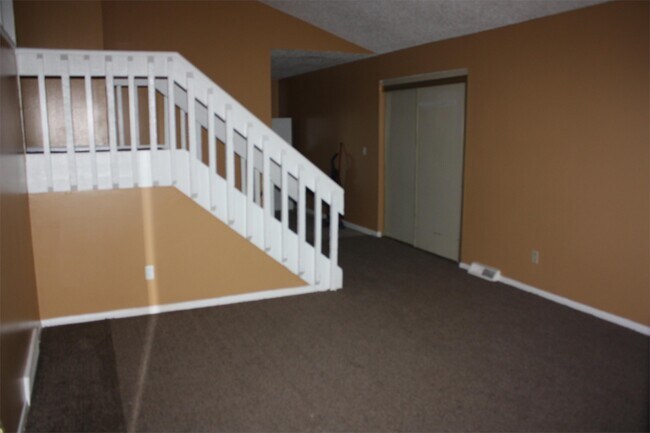 Building Photo - 8484 Lane Dr