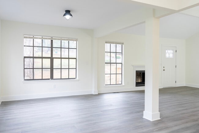 Building Photo - 5201 Sunset Trail