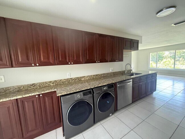 Foto del edificio - 11518 Landing Pl
