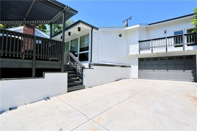 Primary Photo - 705 St Ann's Dr