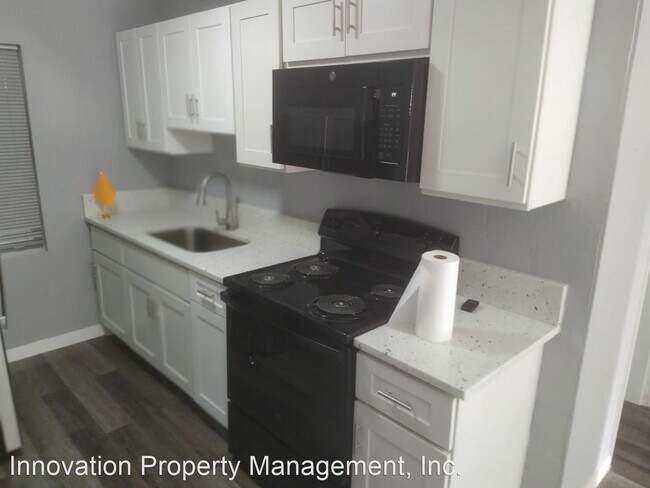 Building Photo - Studio, 1 bath Apartment - PIO-1313 39th S...