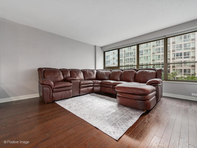 Foto del edificio - 2930 N Sheridan Rd