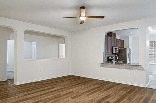 Building Photo - 7343 Bluebonnet Bay