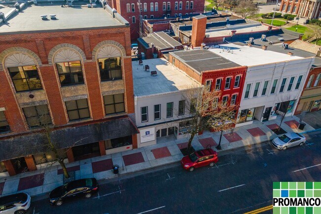 Building Photo - Putnam Realty - 114 1/2 Putnam Street