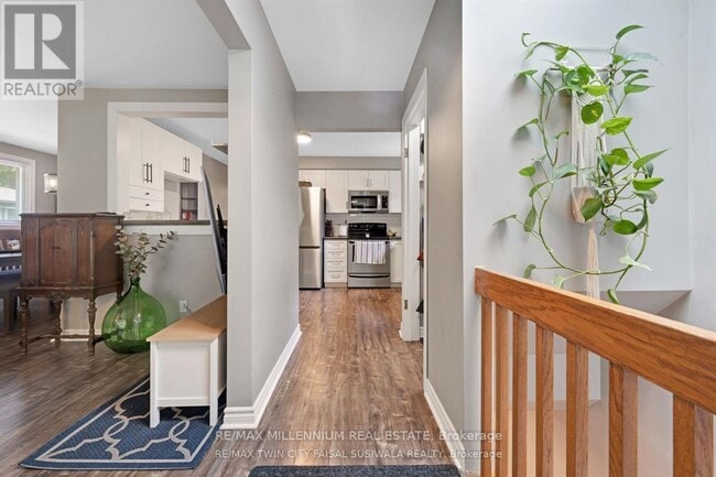 Building Photo - 158 Coach Hill Dr