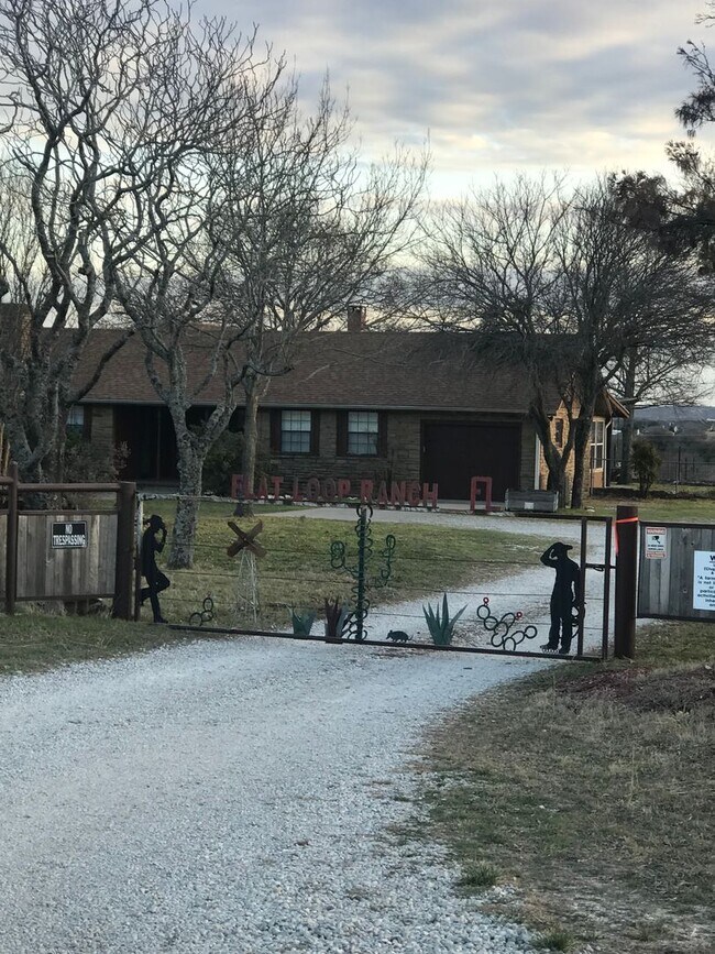 Foto del edificio - FarmHouse with Room for Everyone