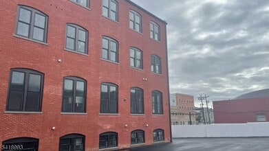 Building Photo - 38 Mill St