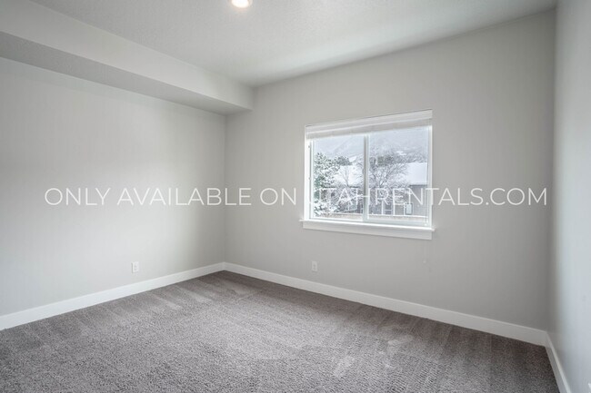 Foto del edificio - 2428 E 6895 S