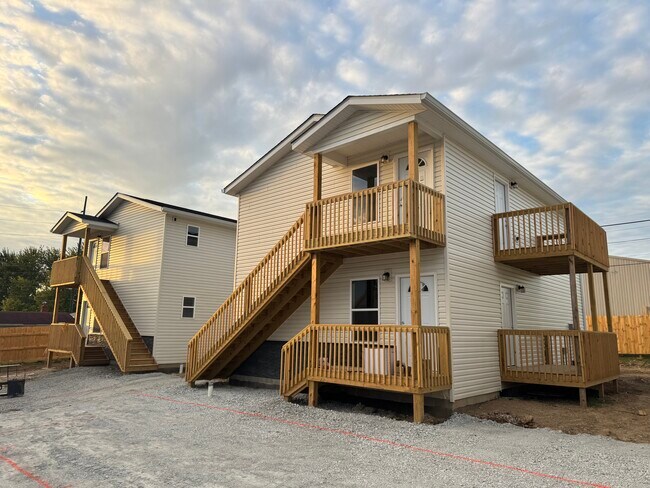 Foto del edificio - Sunrise Suites Apartments