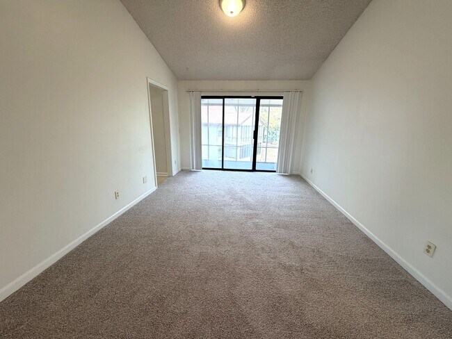Foto del edificio - Beautiful 3BR/2BA Southside Condo