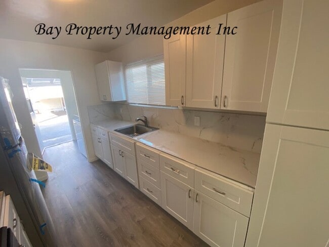 Building Photo - SECO12