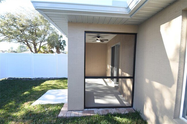Foto del edificio - 11 Buttonwood Ln
