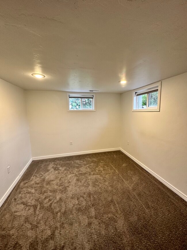 Bedroom 1 - 3182 S Imperial St