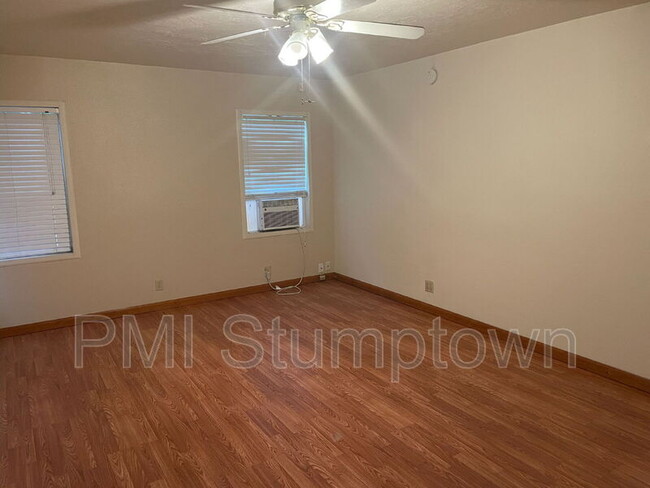 Foto del edificio - 1666 SE Clatsop St