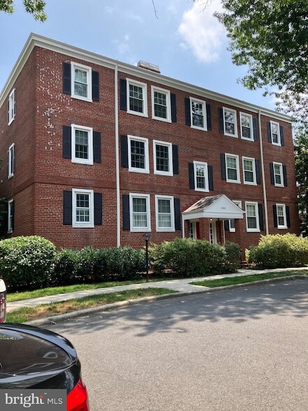 Photo - 2980 S Columbus Street Unit C2 Apartment