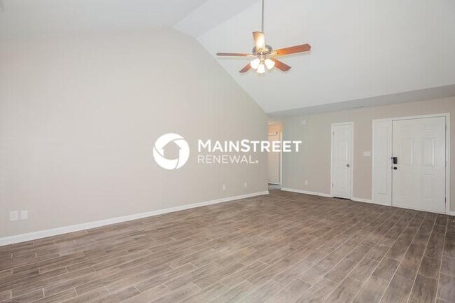 Building Photo - 533 Basswood Way