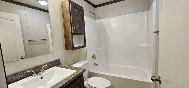 Foto del edificio - 56 Birch Ct