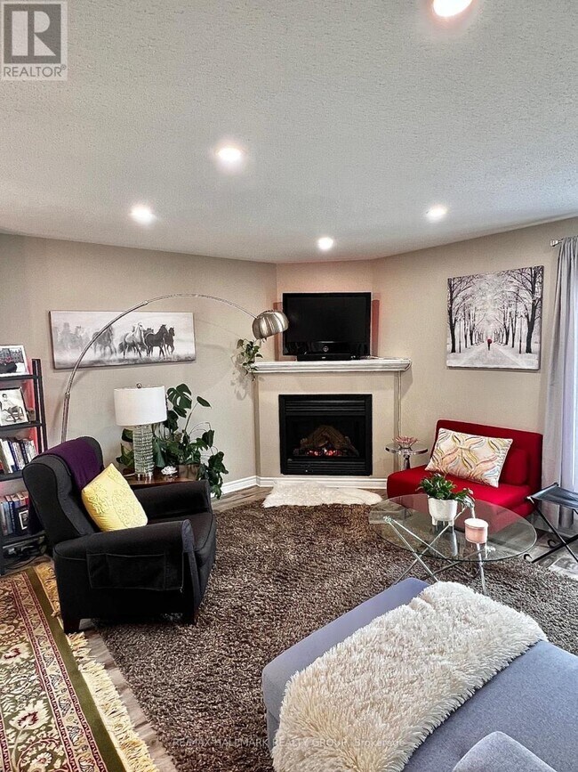 Building Photo - 630-630 Lakeridge Dr
