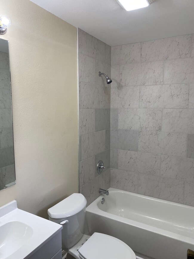 Foto del edificio - 14235 Lamonte Ln