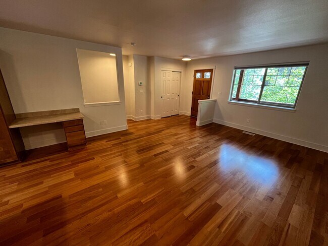 Foto del edificio - Beautiful 2 Bed/2.5 Bath Townhome on Bend'...