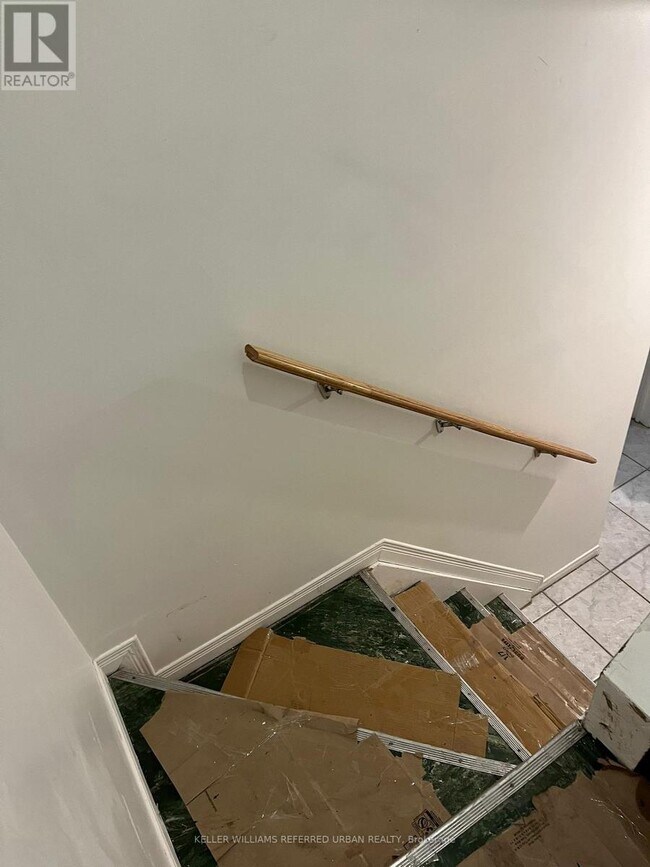 Photo du bâtiment - 98 Frontenac Ave