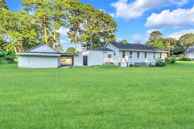 Foto del edificio - 2141 Yancey Ave