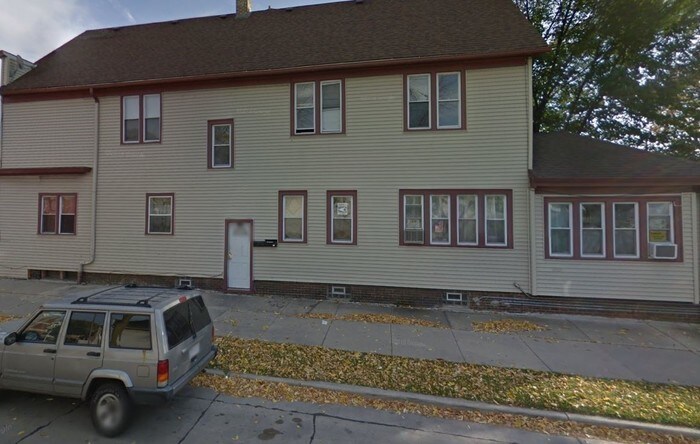 Primary Photo - 2 Bedroom Upper