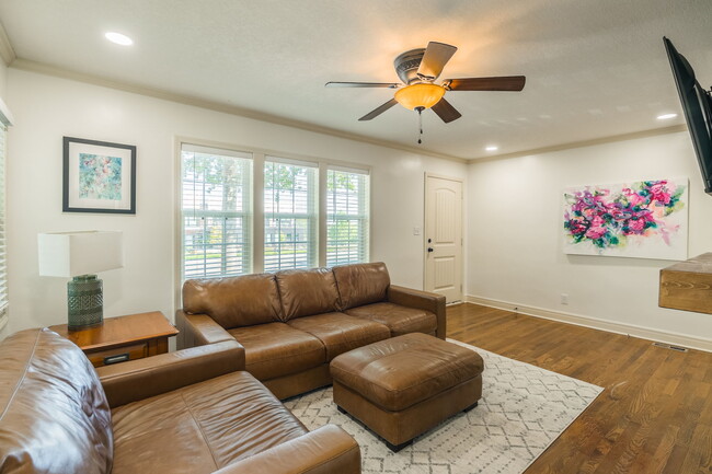 Foto del edificio - 4809 W 75th St