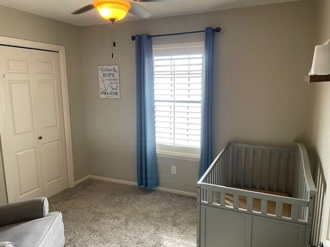 Foto del edificio - 6350 Ryan Cir