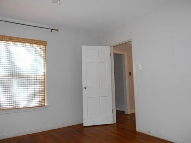 Building Photo - 2518 25th St