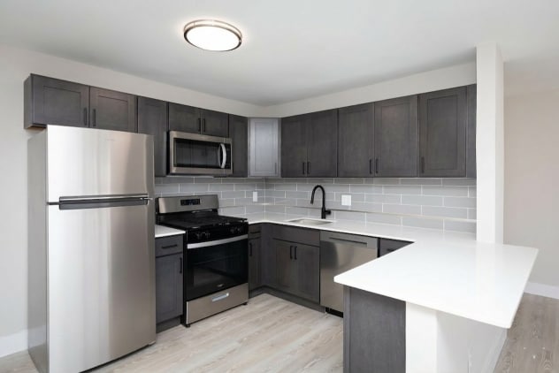 Building Photo - Cologne Gardens