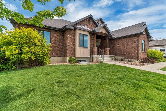 Building Photo - 151 S 650 E
