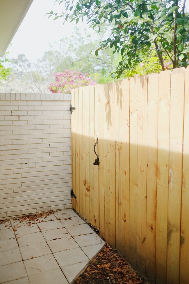 Private Entrance Gate - 420 College Blvd