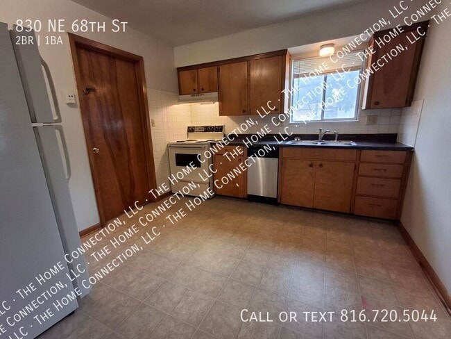 Building Photo - 830 NE 68th St