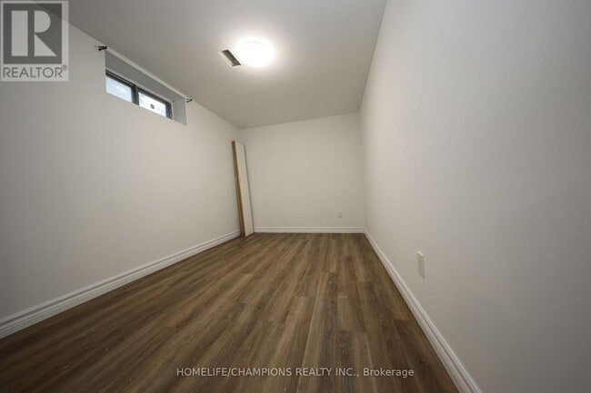 Building Photo - 9 Stoney Creek Dr