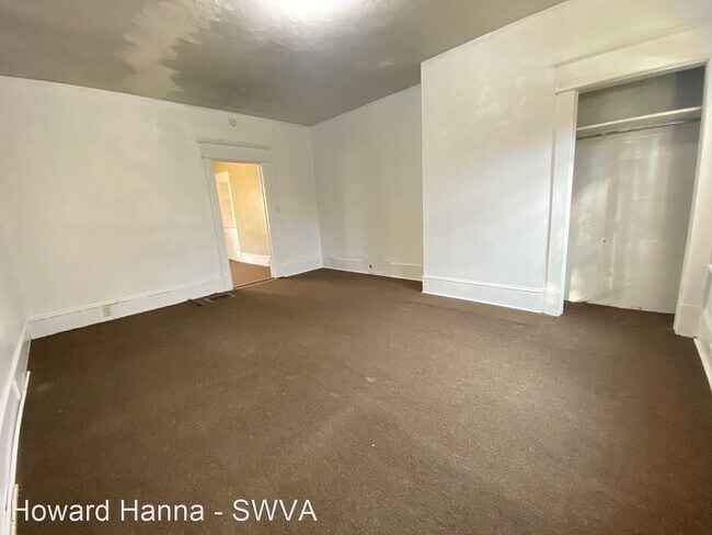 Building Photo - 3 br, 1 bath House - 2302 Delaware Avenue NW